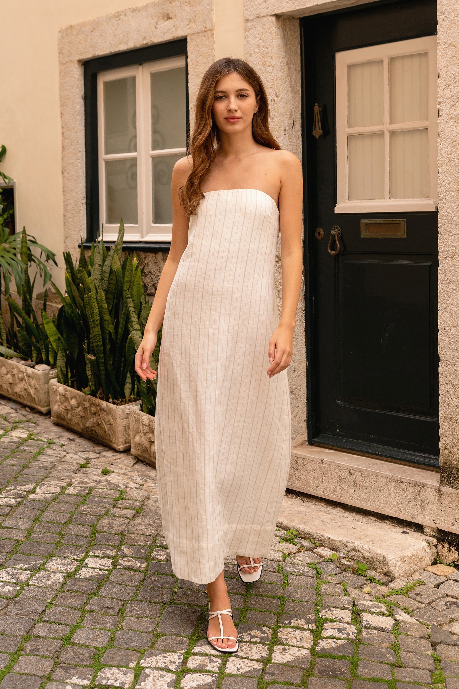 Rhea Strapless Midi Linen Dress In Stripe